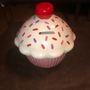 Cupcake coin bank